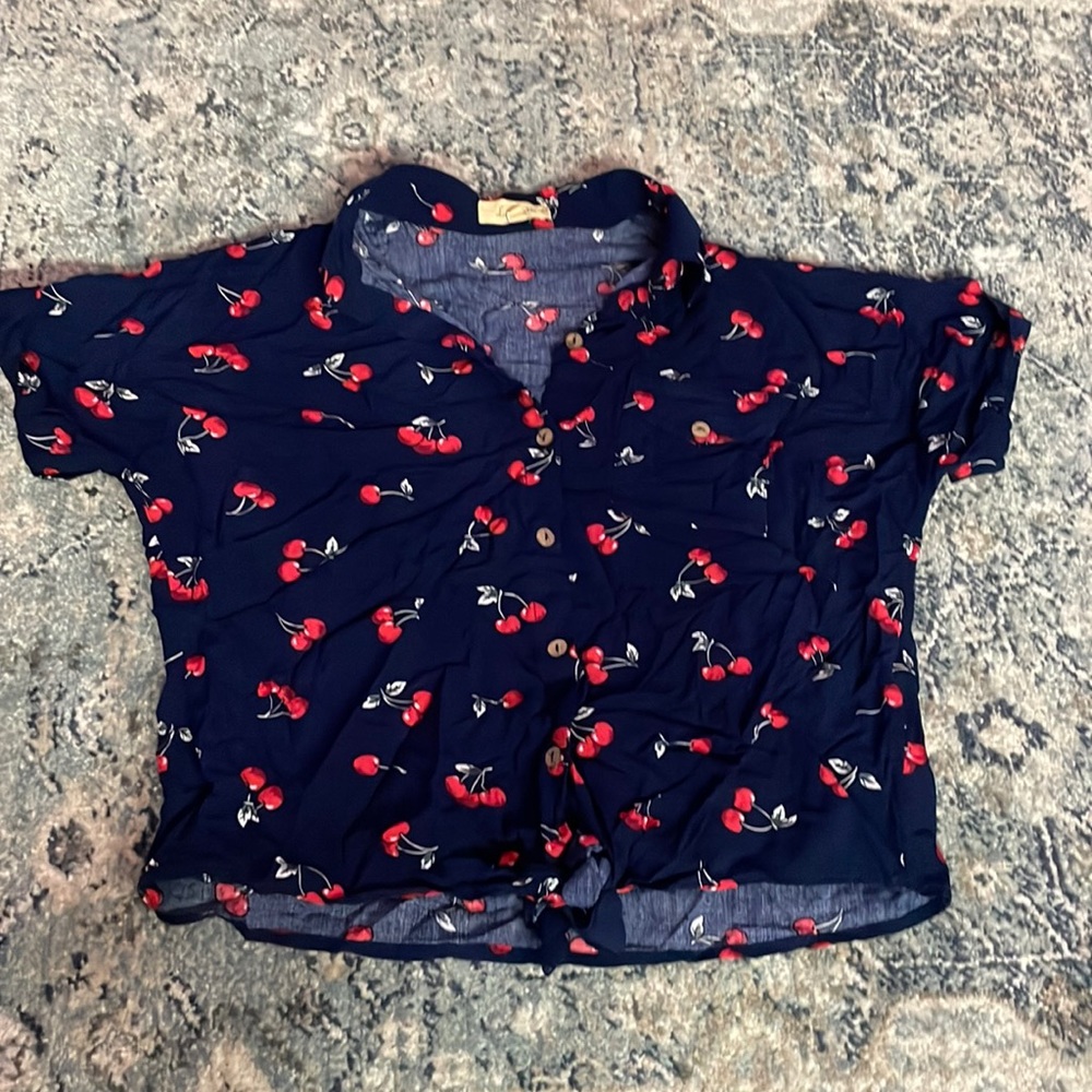 size small love notes button up top